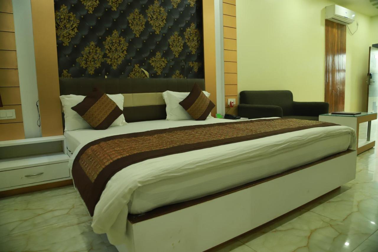 Hotel Sukhdeo Palace ガヤー エクステリア 写真